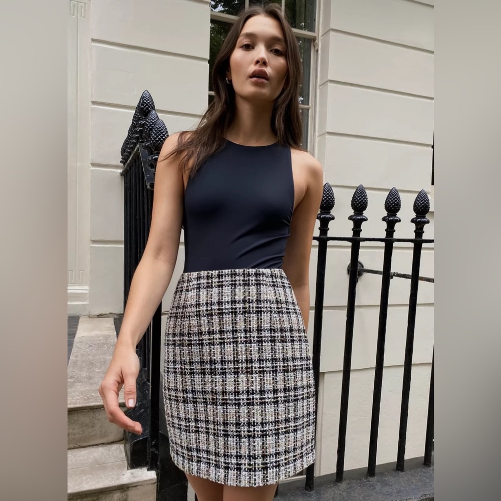 Brand new Babaton Little Tweed Skirt size 6